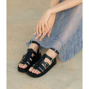 Sandalias cangrejeras negras con hebilla