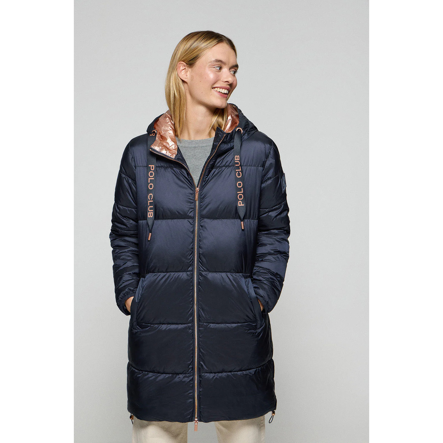 Chaqueta azul marino larga y acolchada Rose de capucha fija y detalles Polo Club