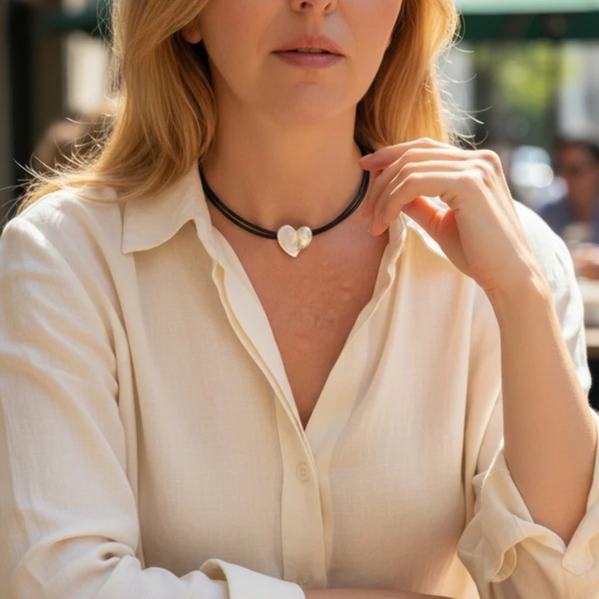 Collar Corazón cuero negro. Plata chapado