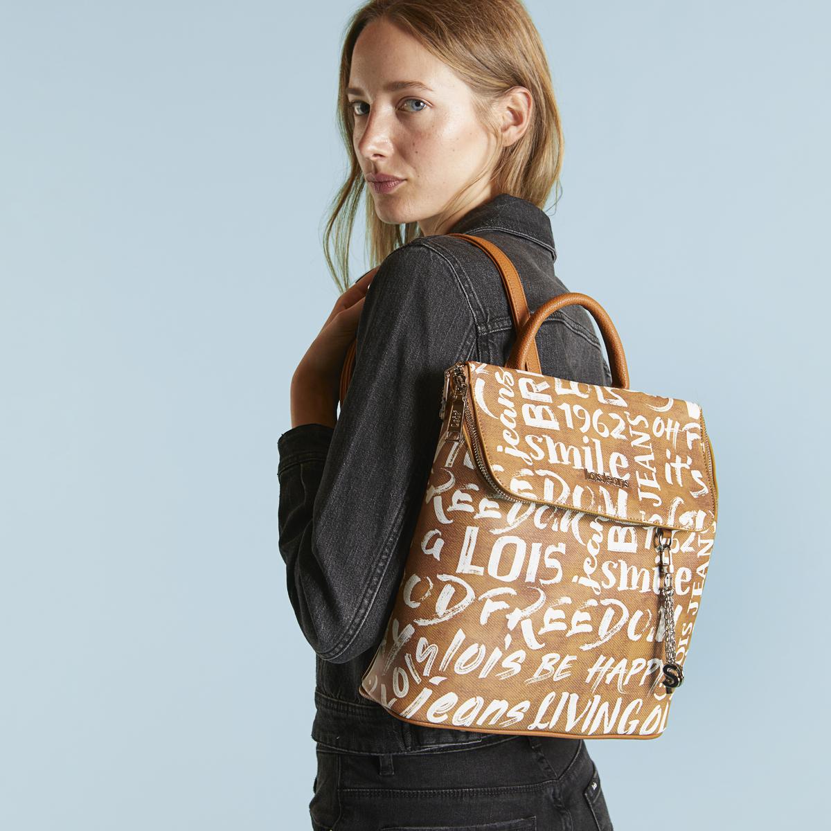 Bolso Mochila Mujer Lois Words Camel