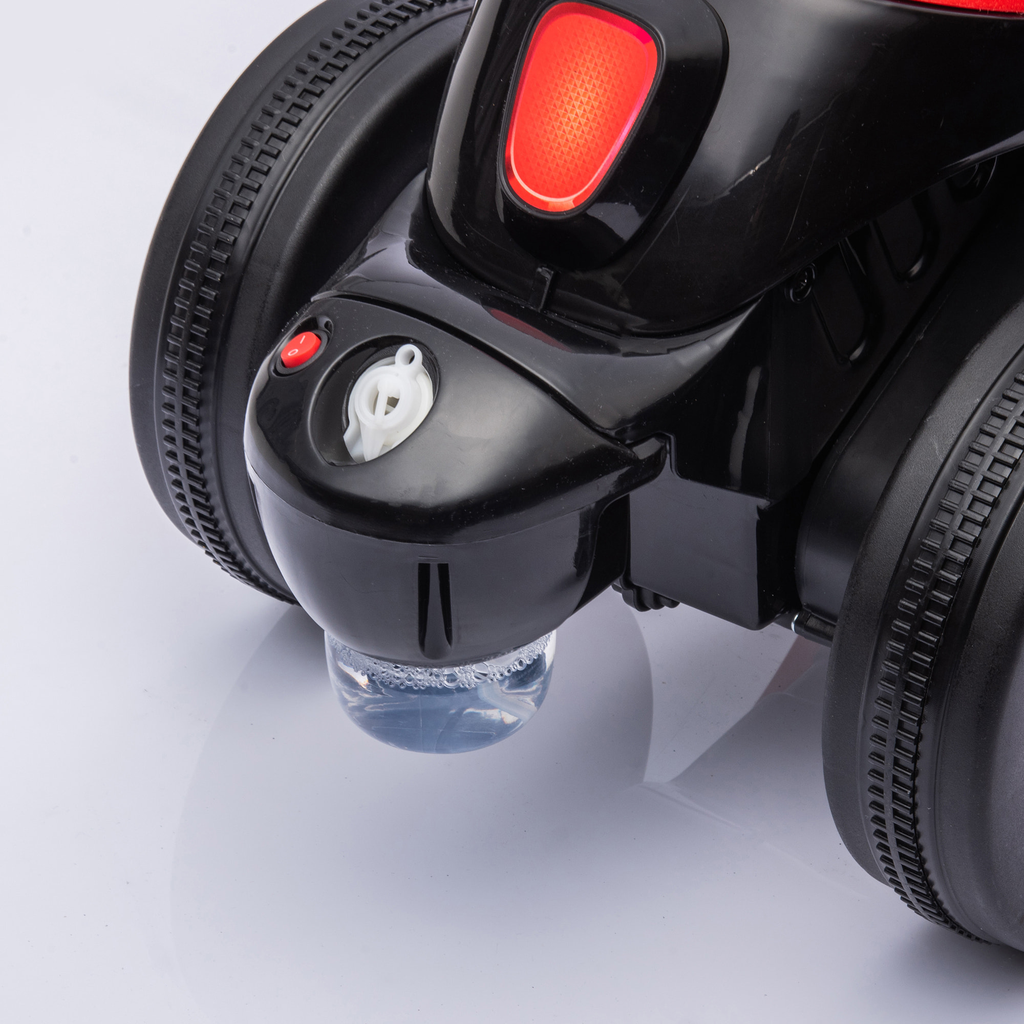 Moto électrique enfant chopper 6V env. 3Km/h 3 roues effets lumineux sonores fonction bulles rouge noir