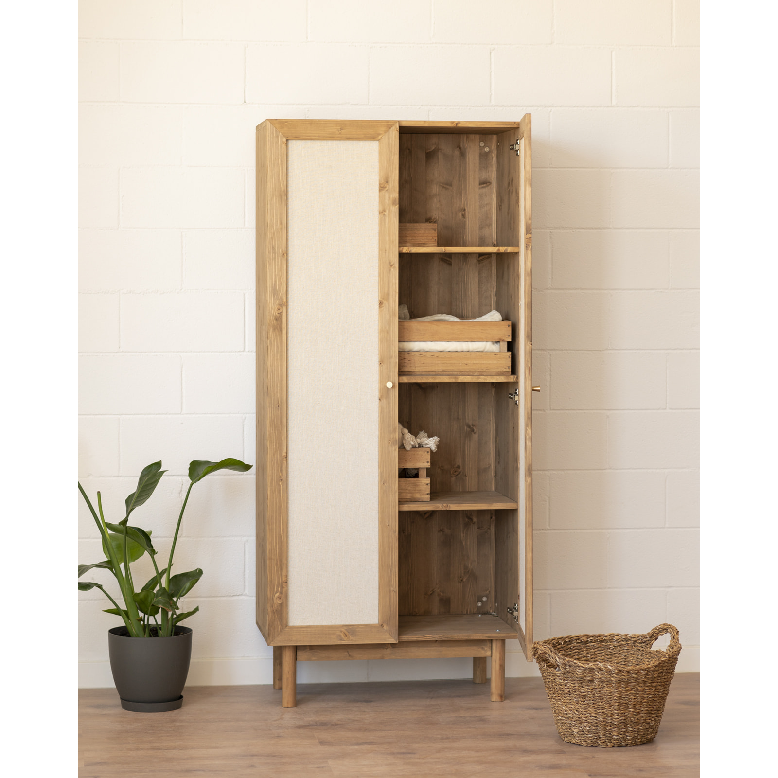 Armoire en bois massif et toile de lin ton chêne foncé 180x80cm Hauteur: 180 Longueur: 80 Largeur: 40
