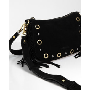 Bolso de ante negro con flecos y tachuelas doradas