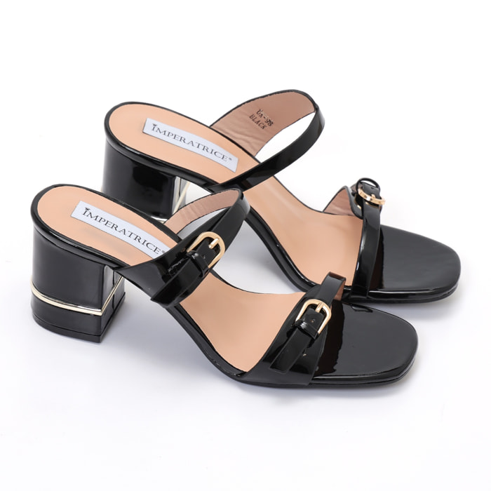 Sandali in simil pelle verniciata con fasce sottili e tacco comodo