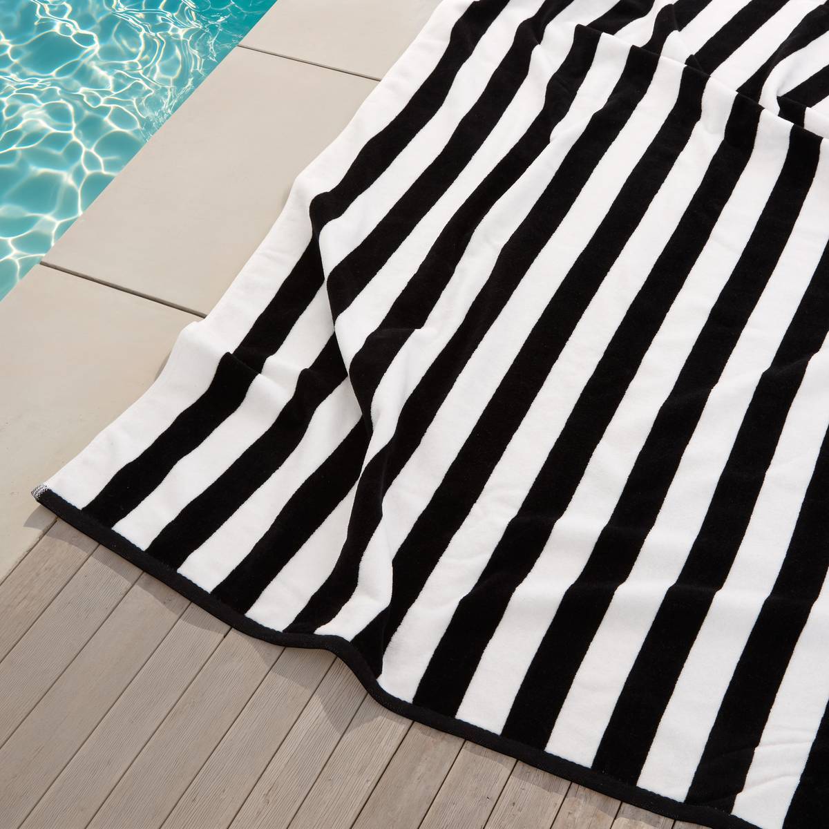 Drap de bain The palm resort 90x180cm noir et blanc en coton
