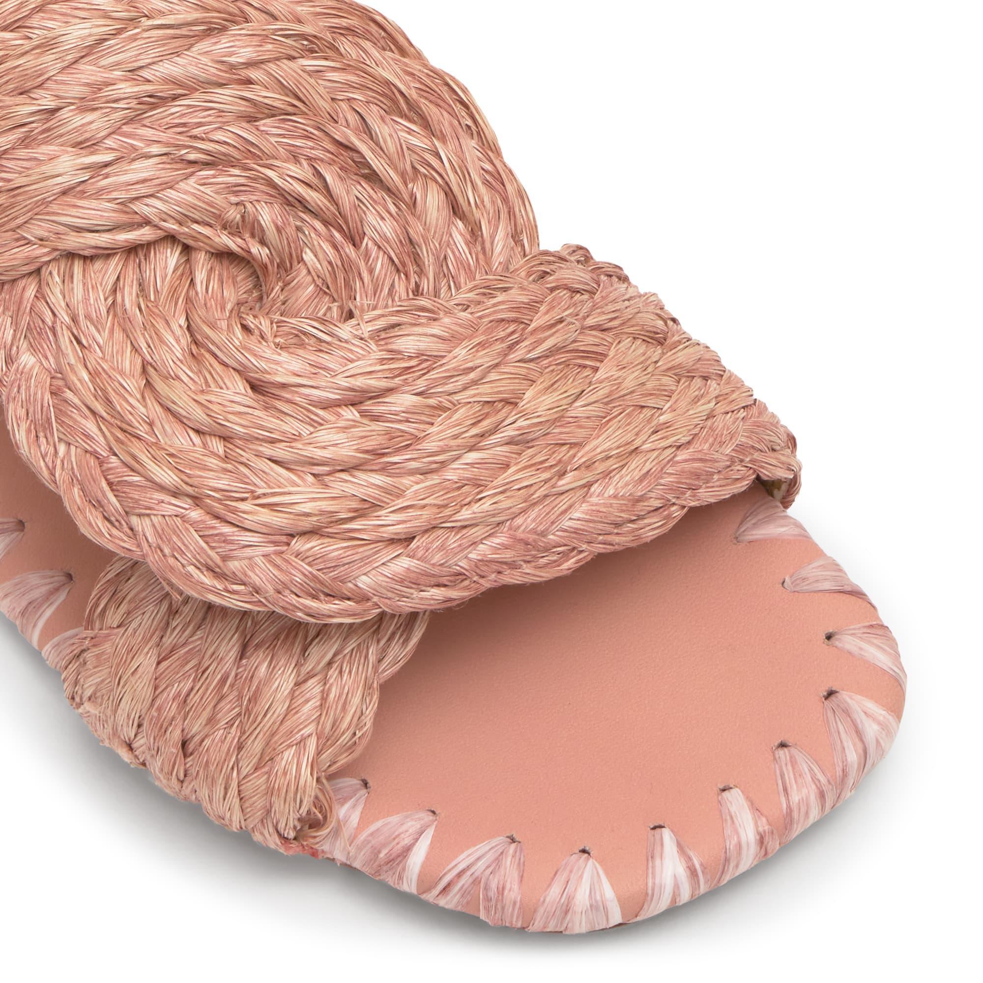 Sandalia plana Padme en rafia trenzada con suela de cuerolite