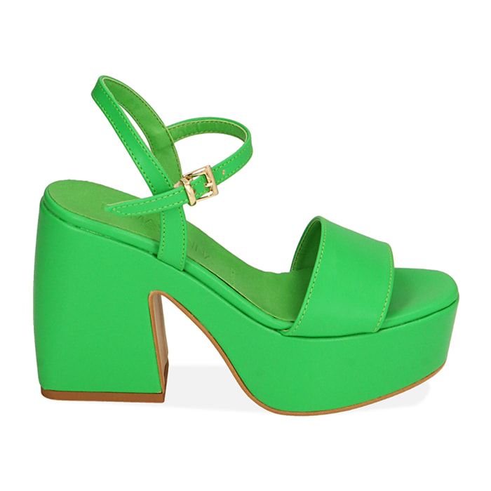 Sandalias verdes, cuña 10,5 cm.