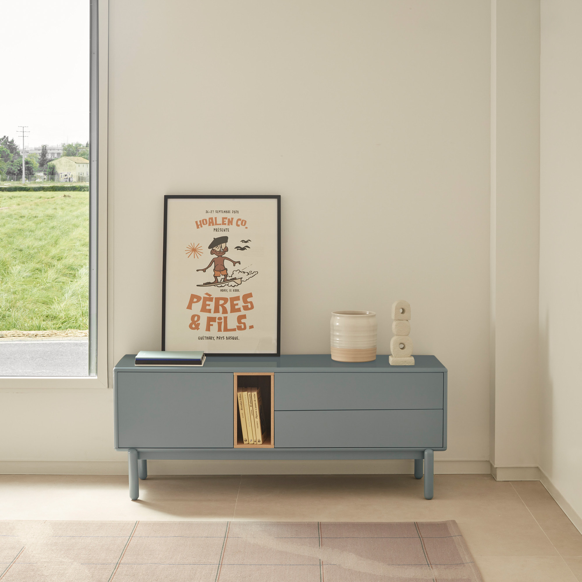 Mueble de televisión Corvo 1 puerta y 2cajones de 140cm gris perla