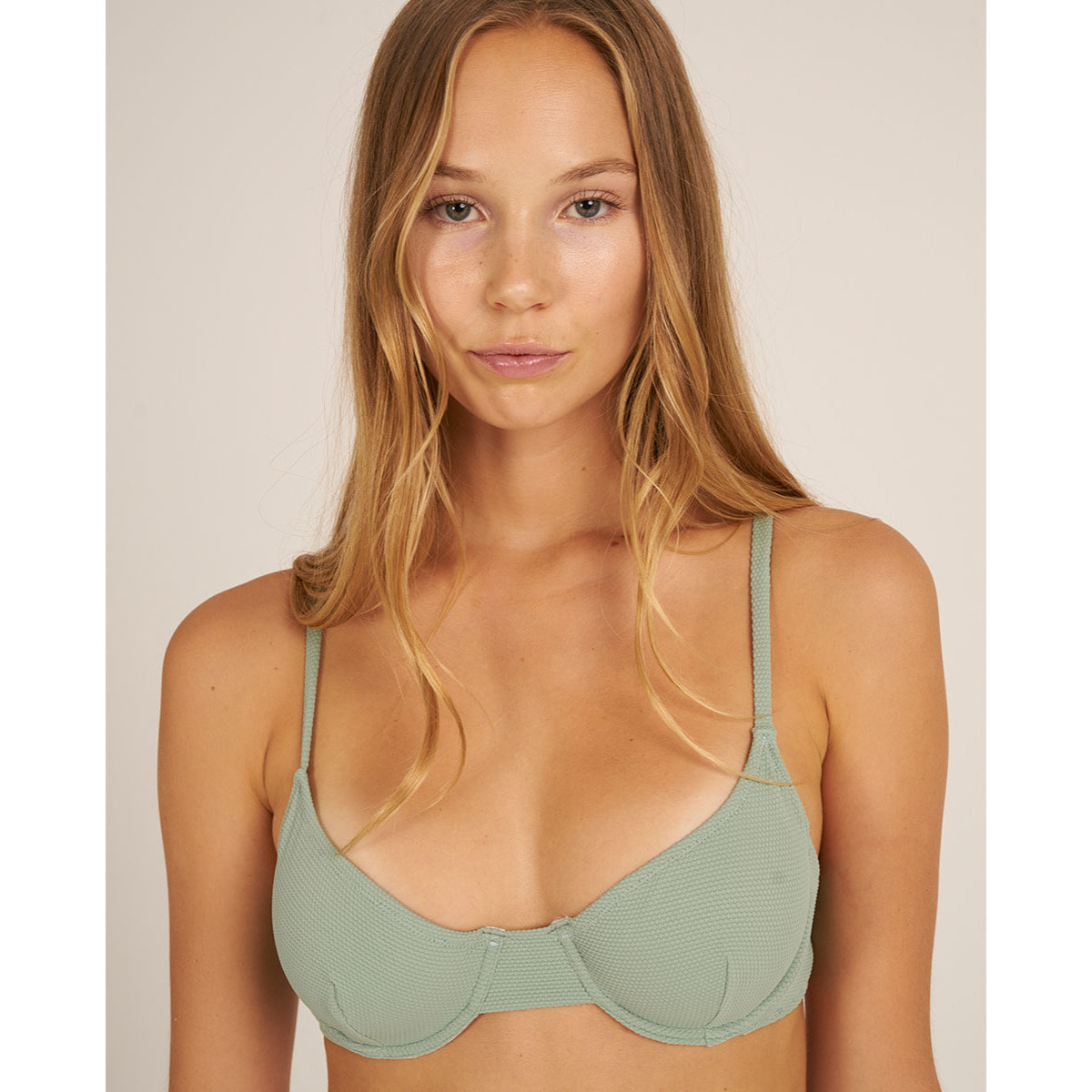 Top de bikini con aro en tejido piqué