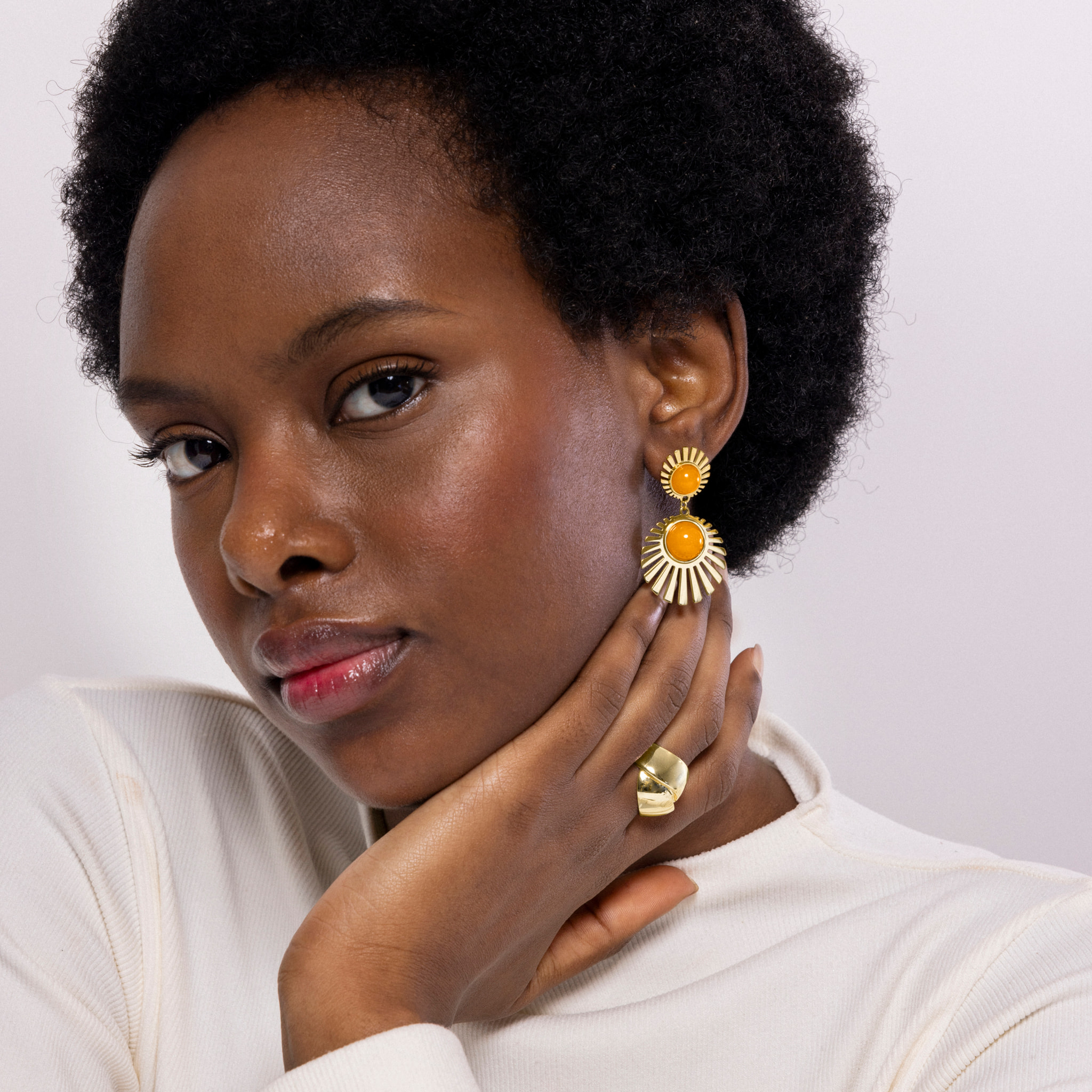 Pendientes de Cristal Naranja acabados en oro amarillo de 18k