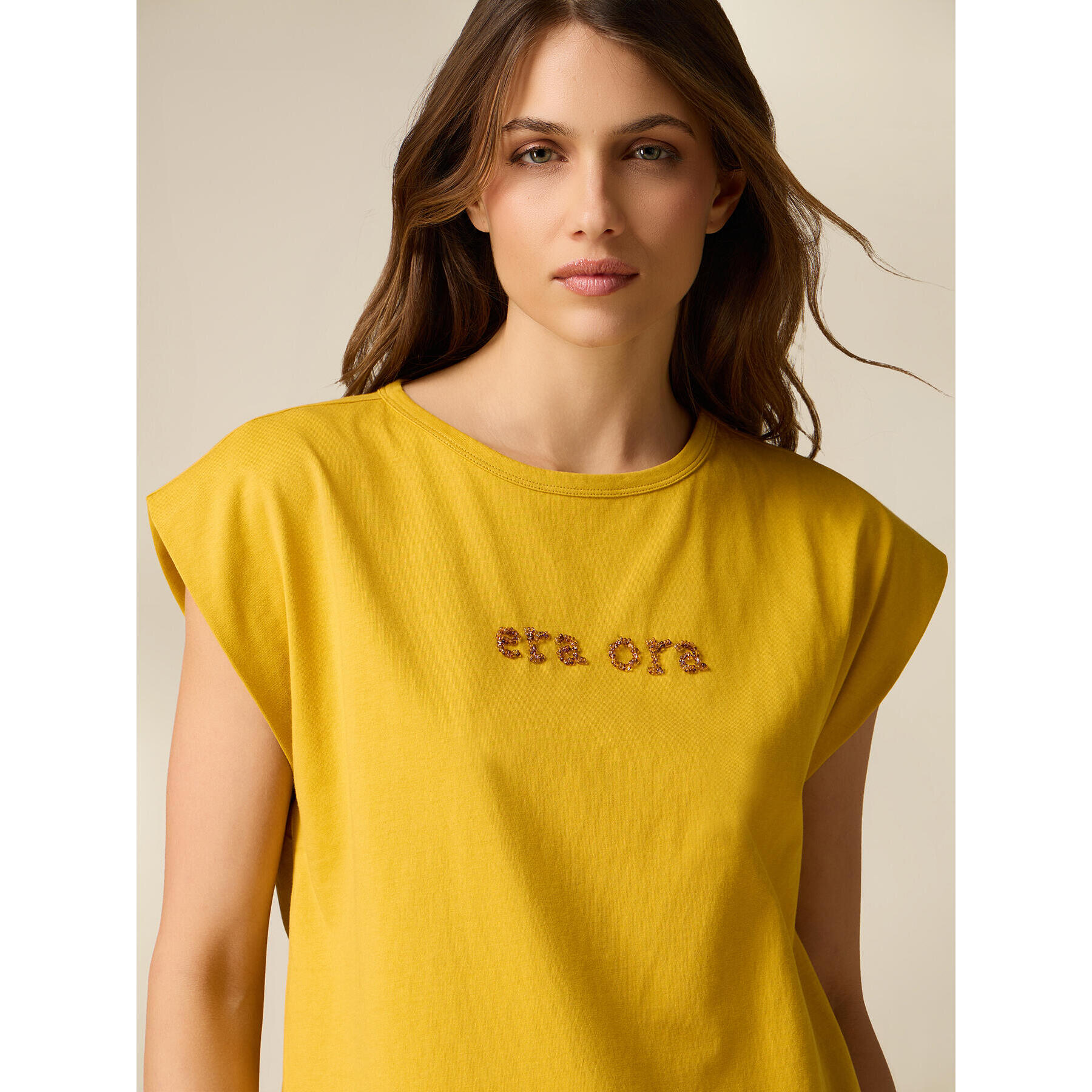 Oltre - Camiseta con bordado de letras - Amarillo