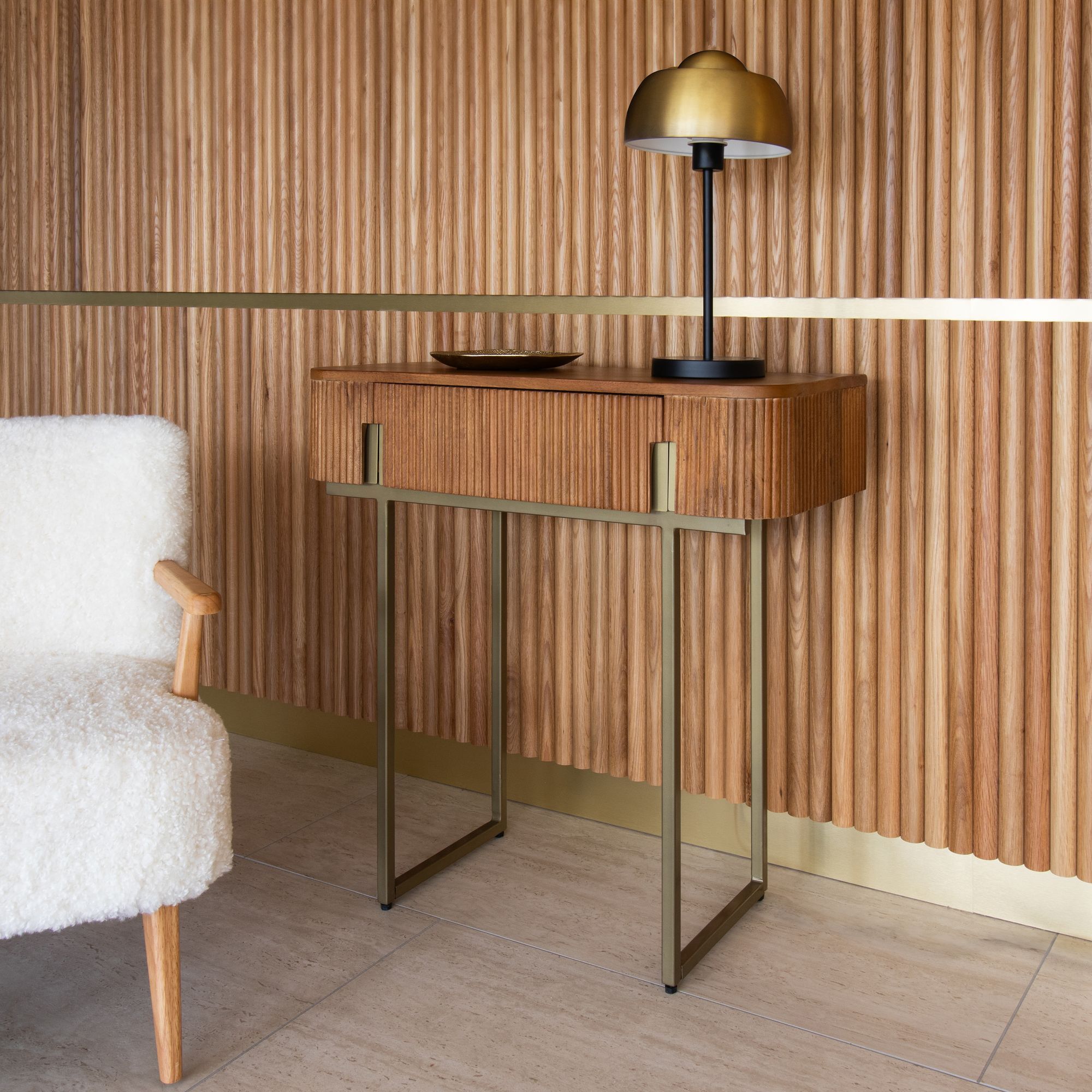 Console en bois de manguier et pieds en métal doré LIMA