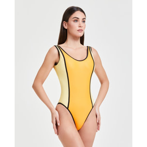 Pompea x Silvian Heach costume intero look sportivo