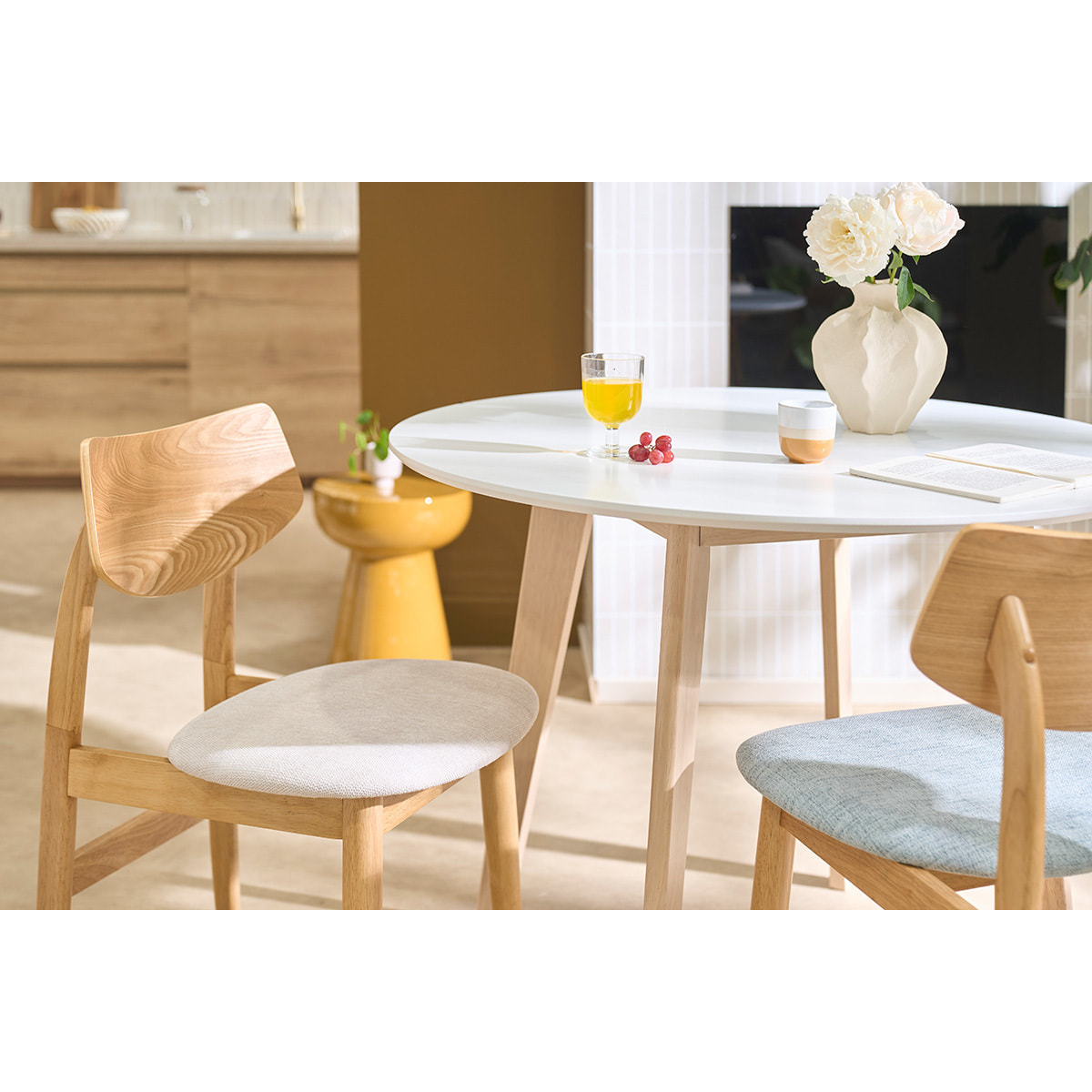 Table scandinave ronde blanc et bois D100 cm LEENA
