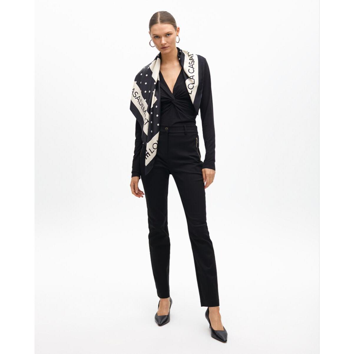 Maglietta in maglia con nodo