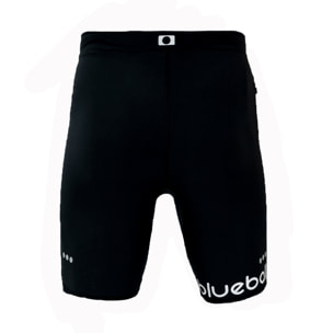 PANTALÓN CORTO DE COMPRESIÓN RUNNING CON CORDONES PARA HOMBRE BLUEBALL EN NEGRO.