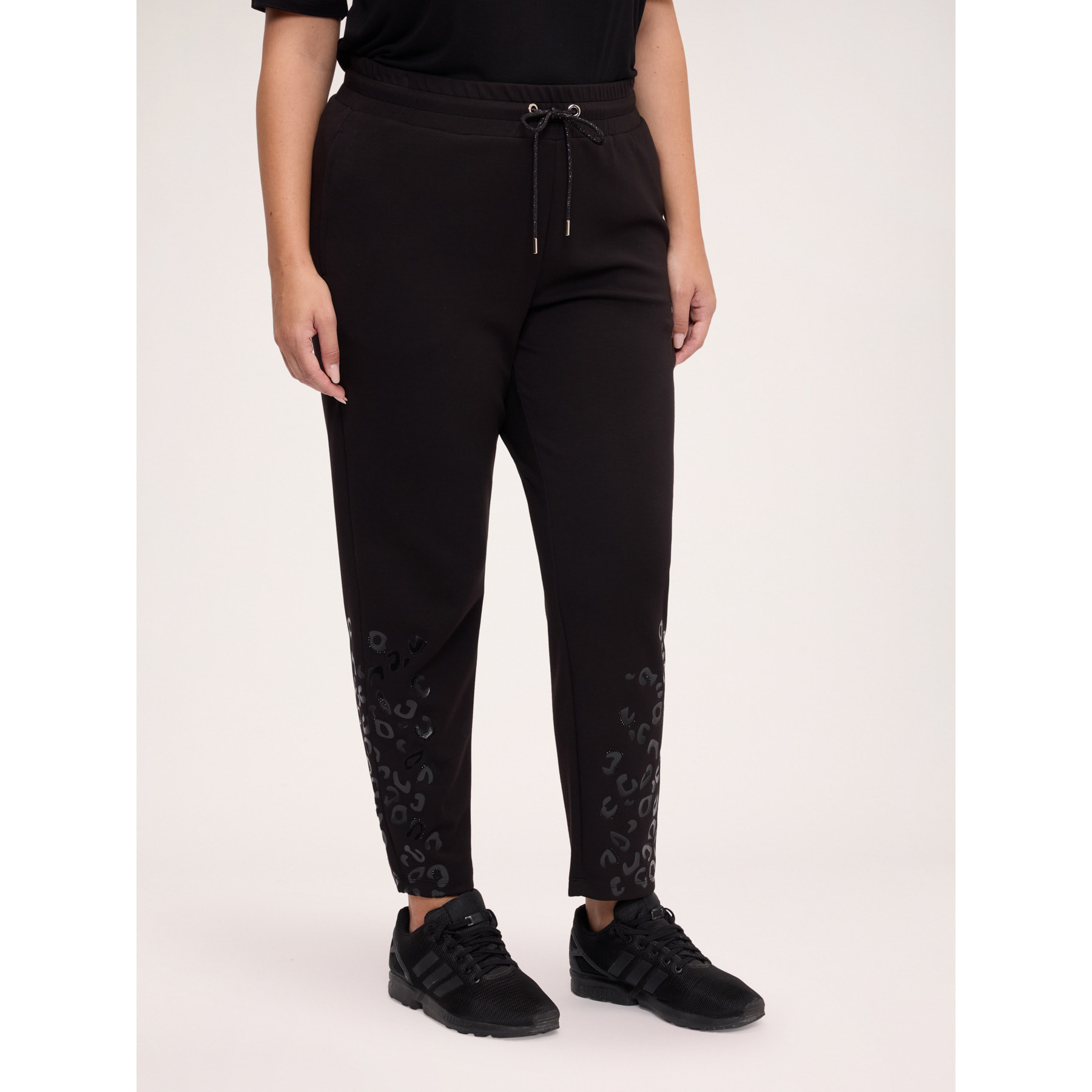 Fiorella Rubino - Jogger con stampa macula in rilievo - Nero