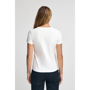 Camiseta blanca de manga corta y cuello pico con logo Rigby go