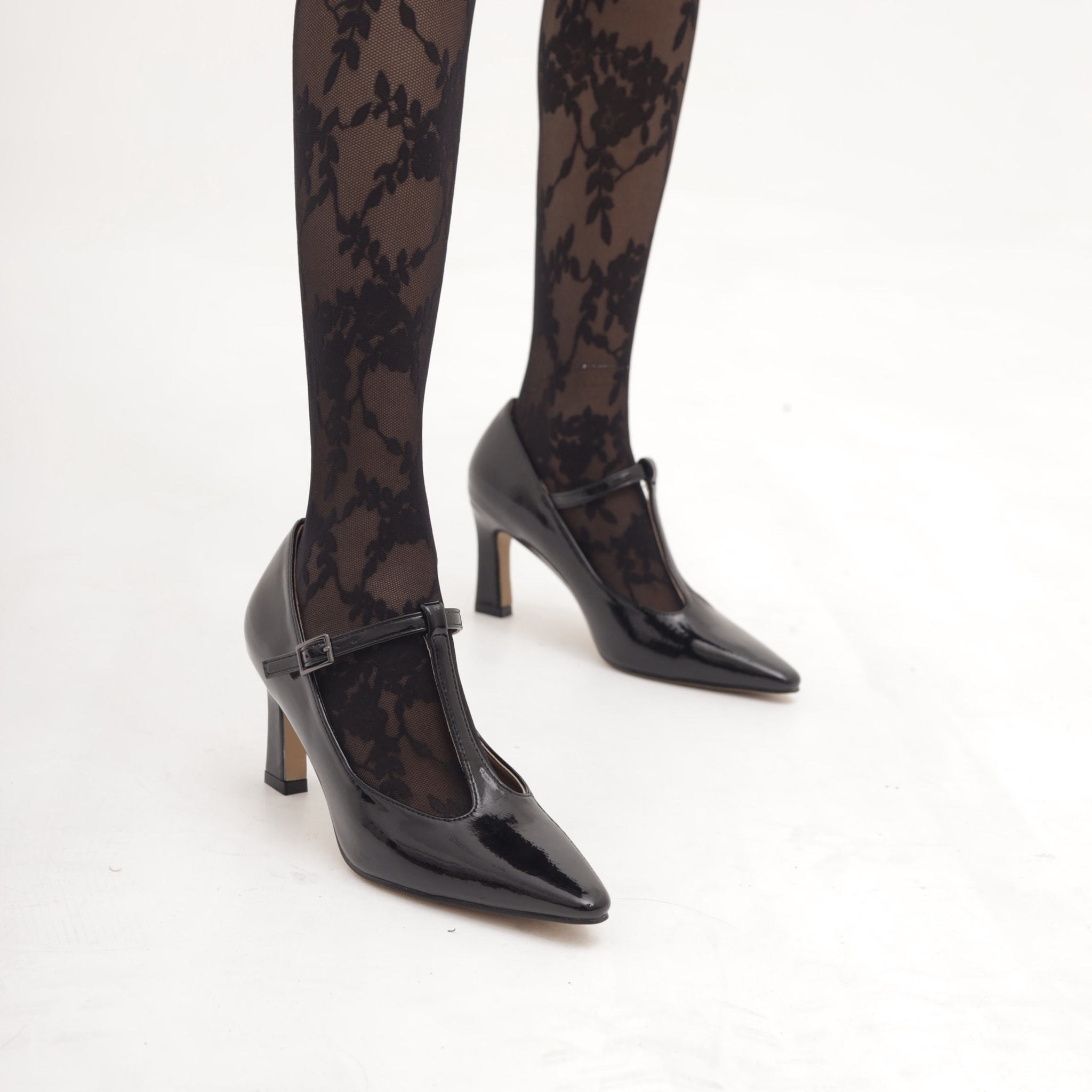 T-BAR CON TACCO NERO