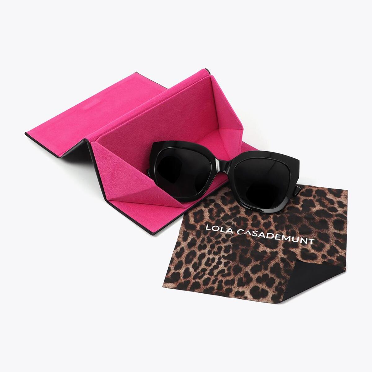 Occhiali Quadrati con Logo Dorato