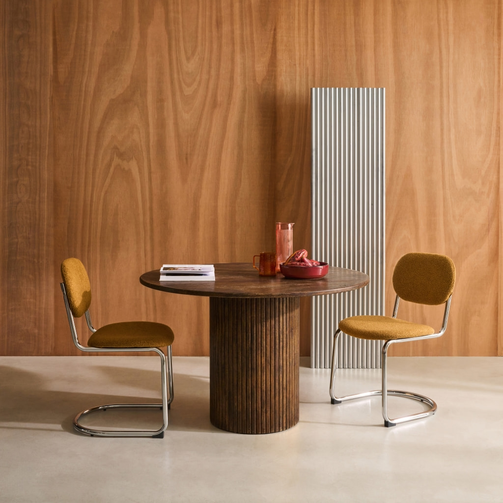 Table à manger ronde bois d'hévéa et placage chêne 4 places ESTELLE
