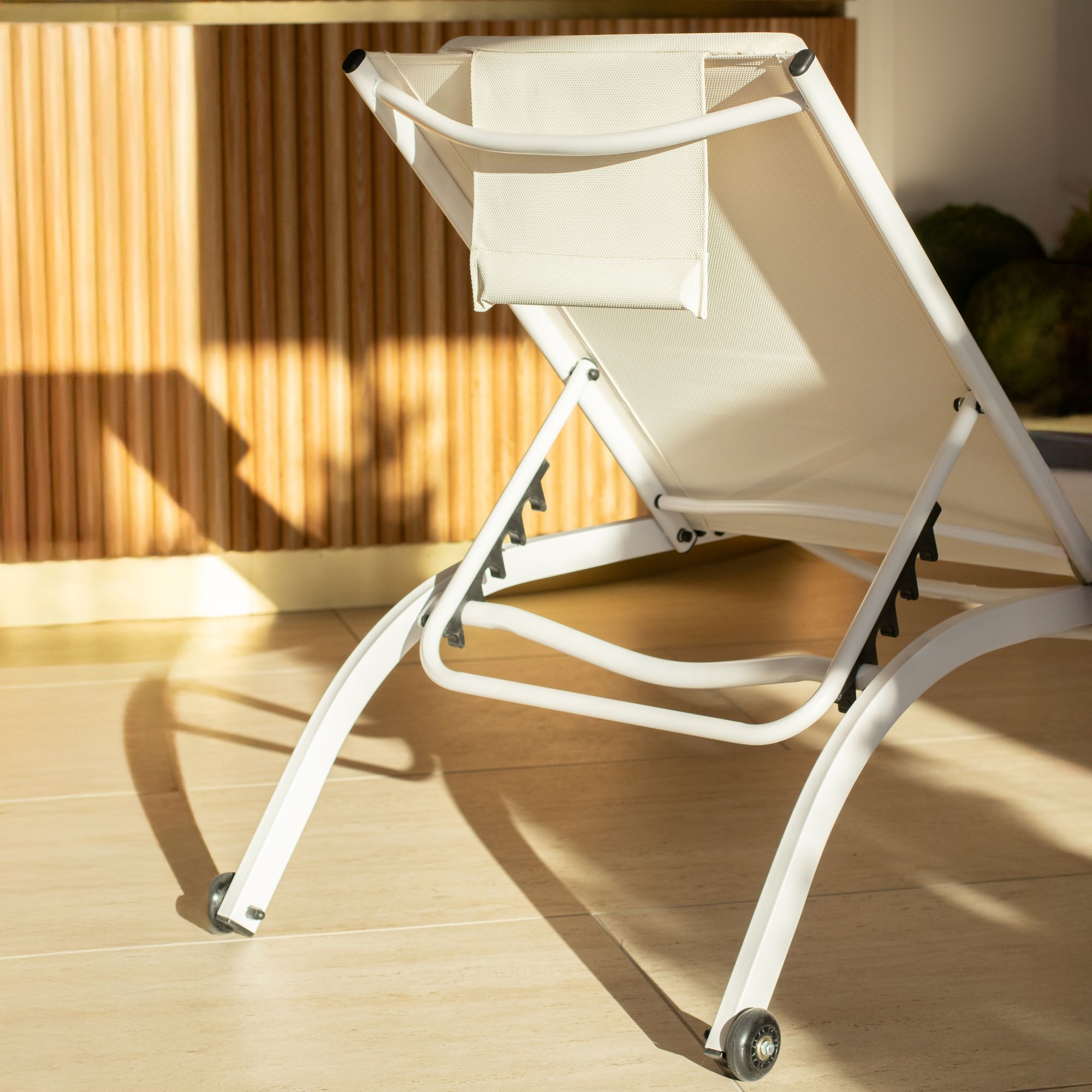 Lot de 2 chaises longues en acier inoxydable blanc NAPOLI