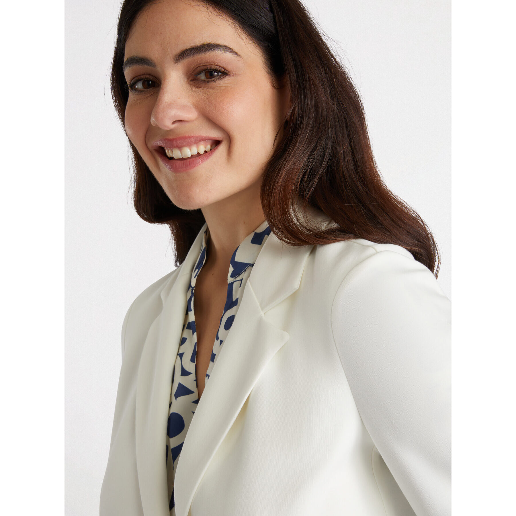 Fiorella Rubino - Blazer largo en tejido elástico con botón - Blanco