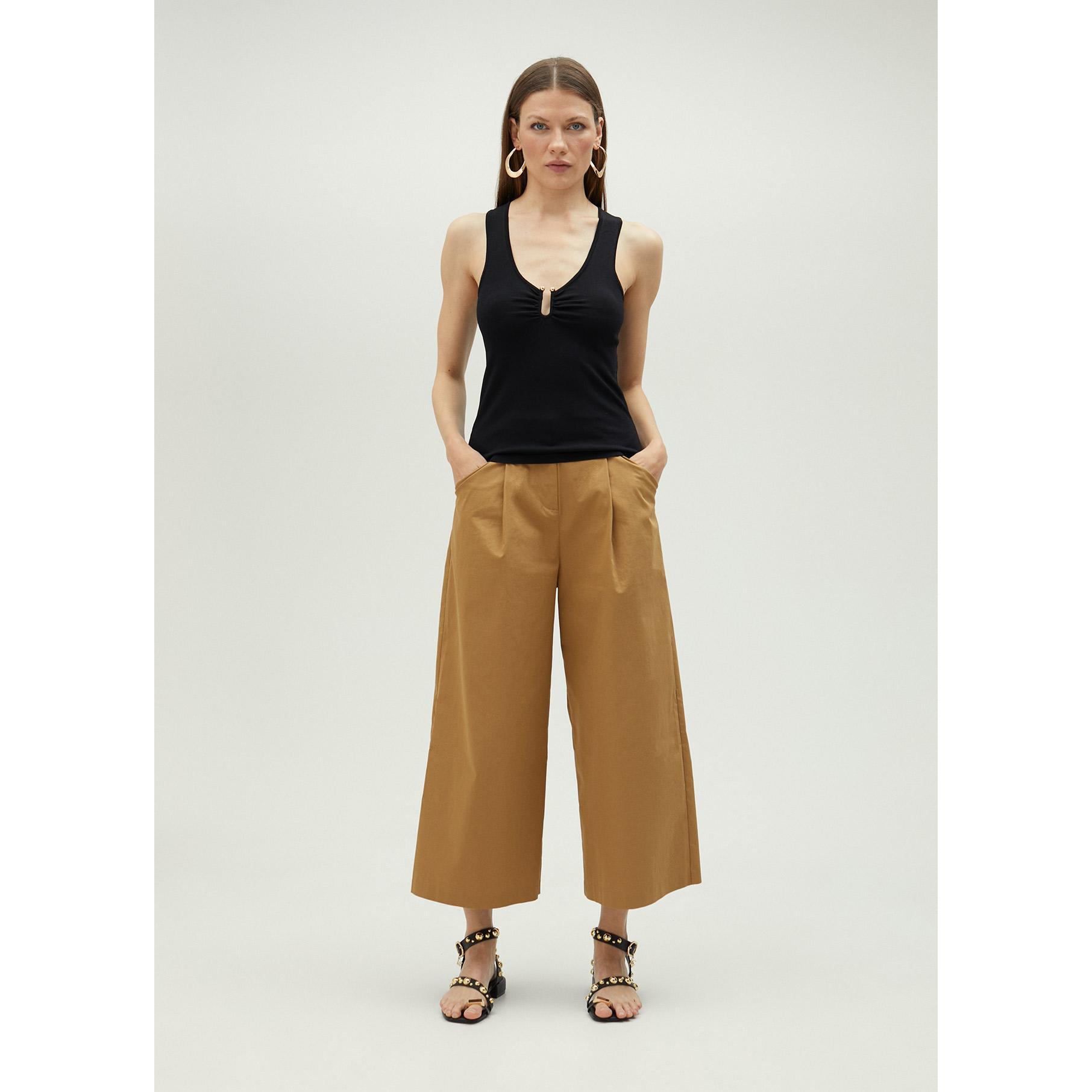 Pantaloni a gamba larga