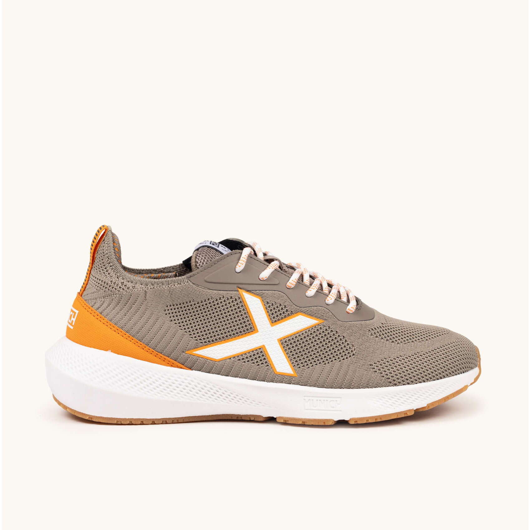 Zapatilla Deportiva Knit Gris y Naranja MUNICH LOOP