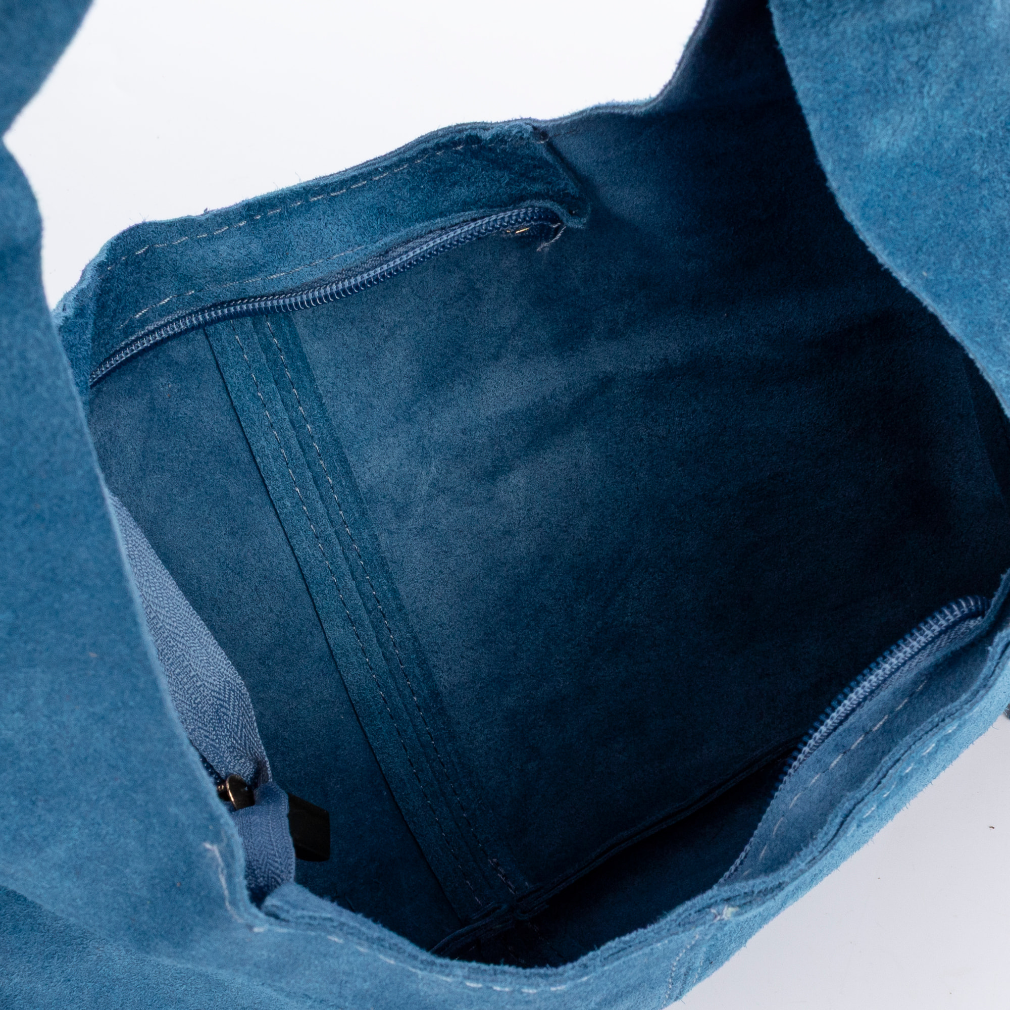 Barisciano borsa a spalla da donna. Pelle scamosciata autentica, con frange.