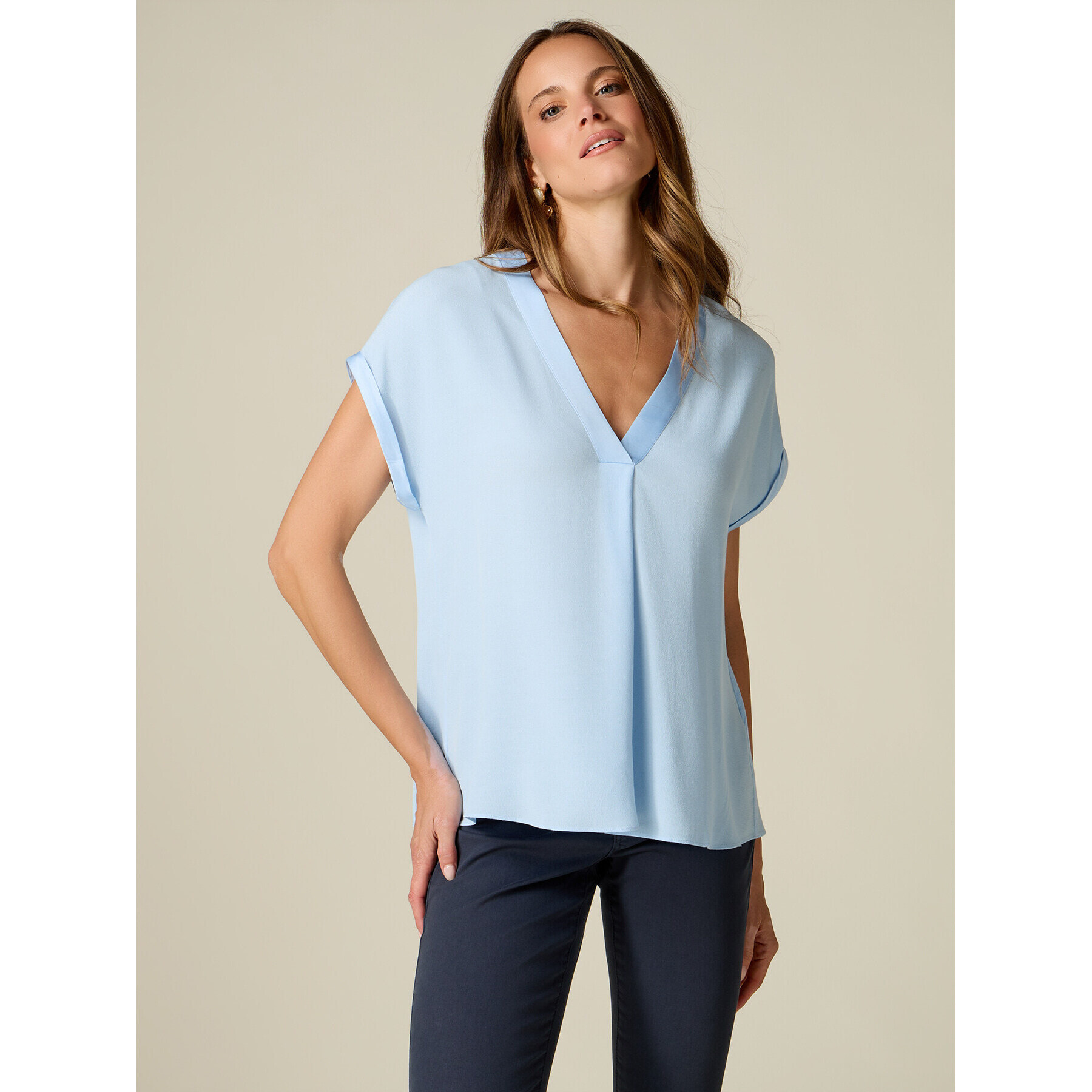 Oltre - Blusa in viscosa crêpe con scollo a V - Azzurro