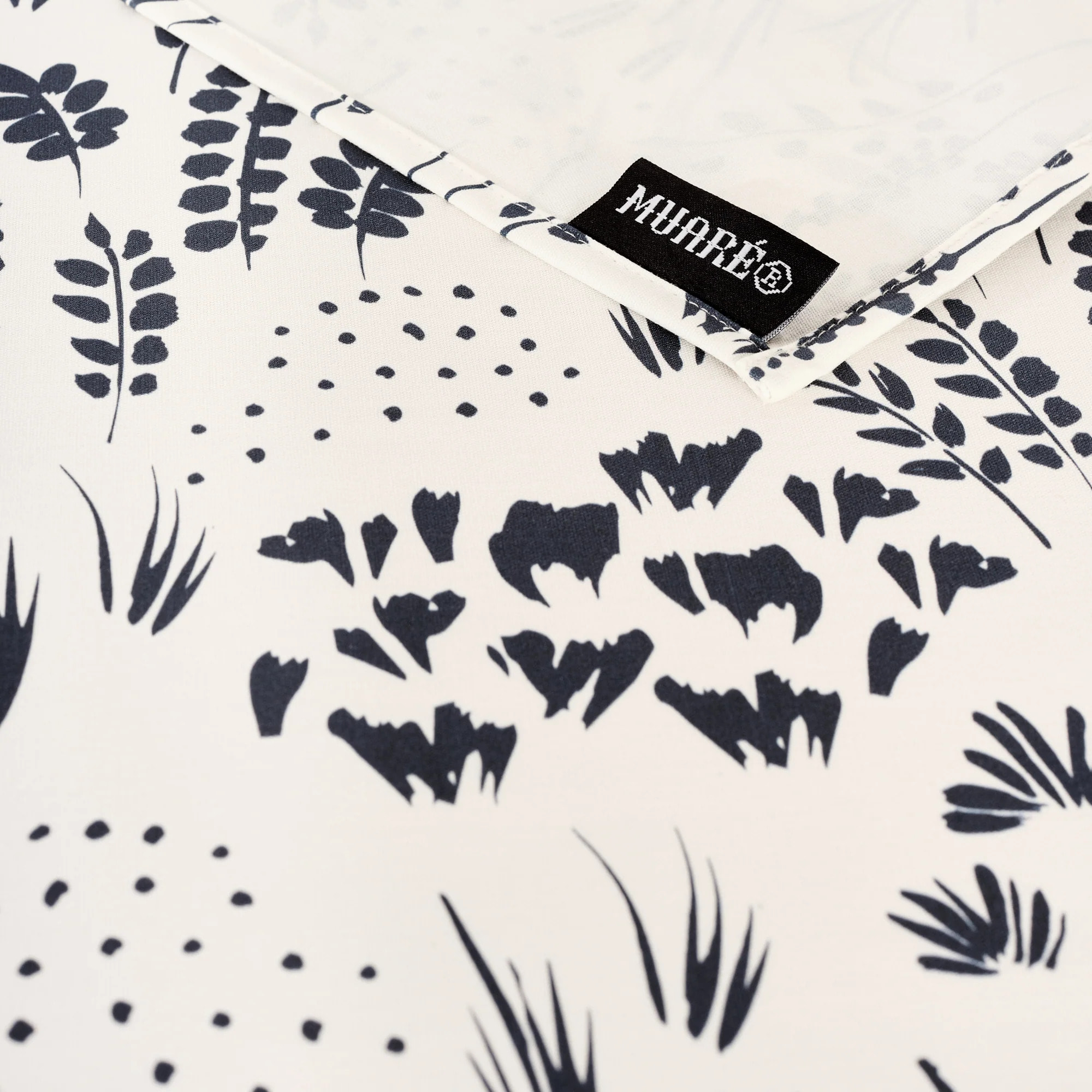 Nappe anti-taches au toucher tissu 0120-358