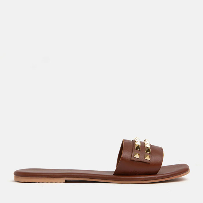 Ciabattina in vera pelle con borchie - TAN