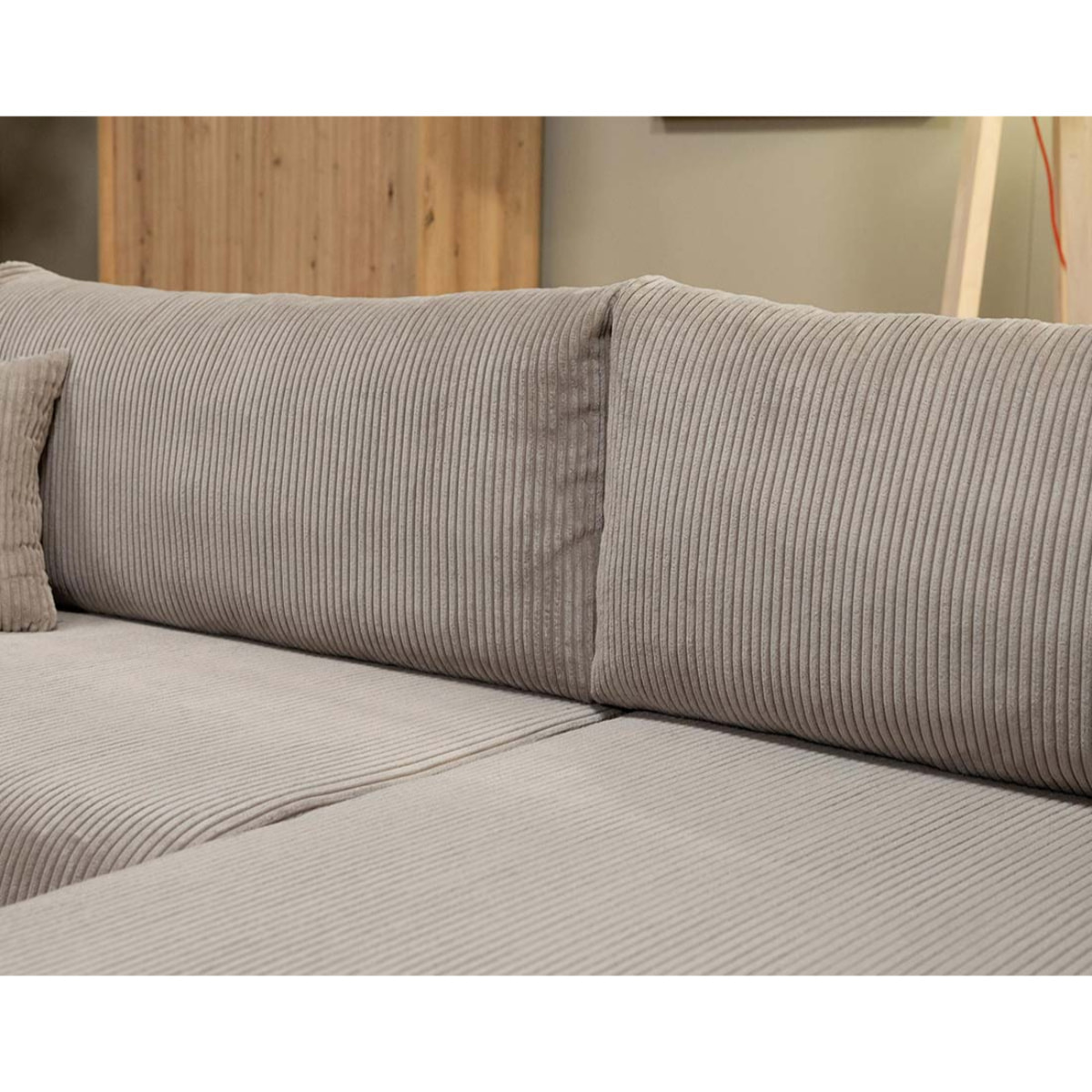 Naomi - Canapé d'angle réversible 4 places convertible avec coffre en velours côtelé - Taupe