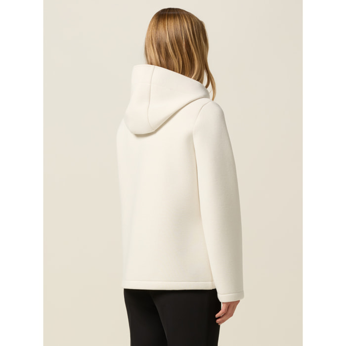 Oltre - Cappotto corto in tessuto scuba con spilla - Bianco