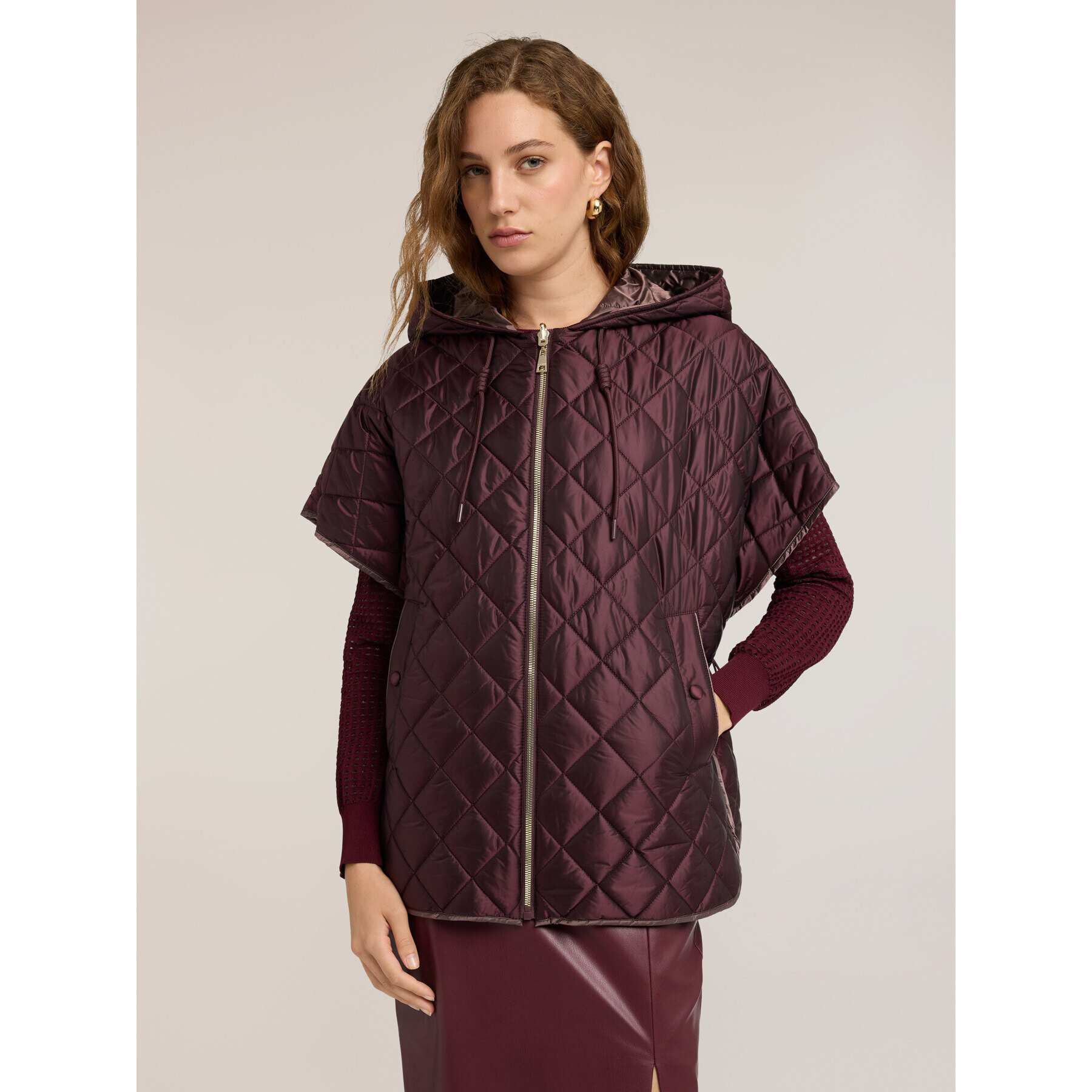 Motivi - Gilet trapuntato con cappuccio e maniche kimono - Marrone