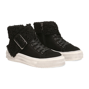 Sneakers nere con risvolto in eco-shearling