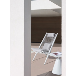Set di 2 poltrone ALOHA in alluminio bianco e intreccio di corda grigio, con cuscini