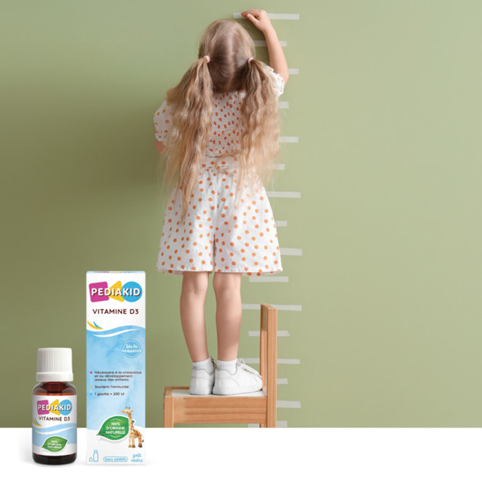 PEDIAKID - Vitamine D3 100% d'origine naturelle - Renforcement des défenses naturelles - Dès la naissance - Couvre 200% des apports journaliers recommandés - Flacon de 20ml