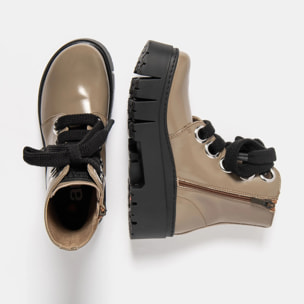 Botines 1799 NAPPA SHINNY TAUPE/ LEEDS color Taupe