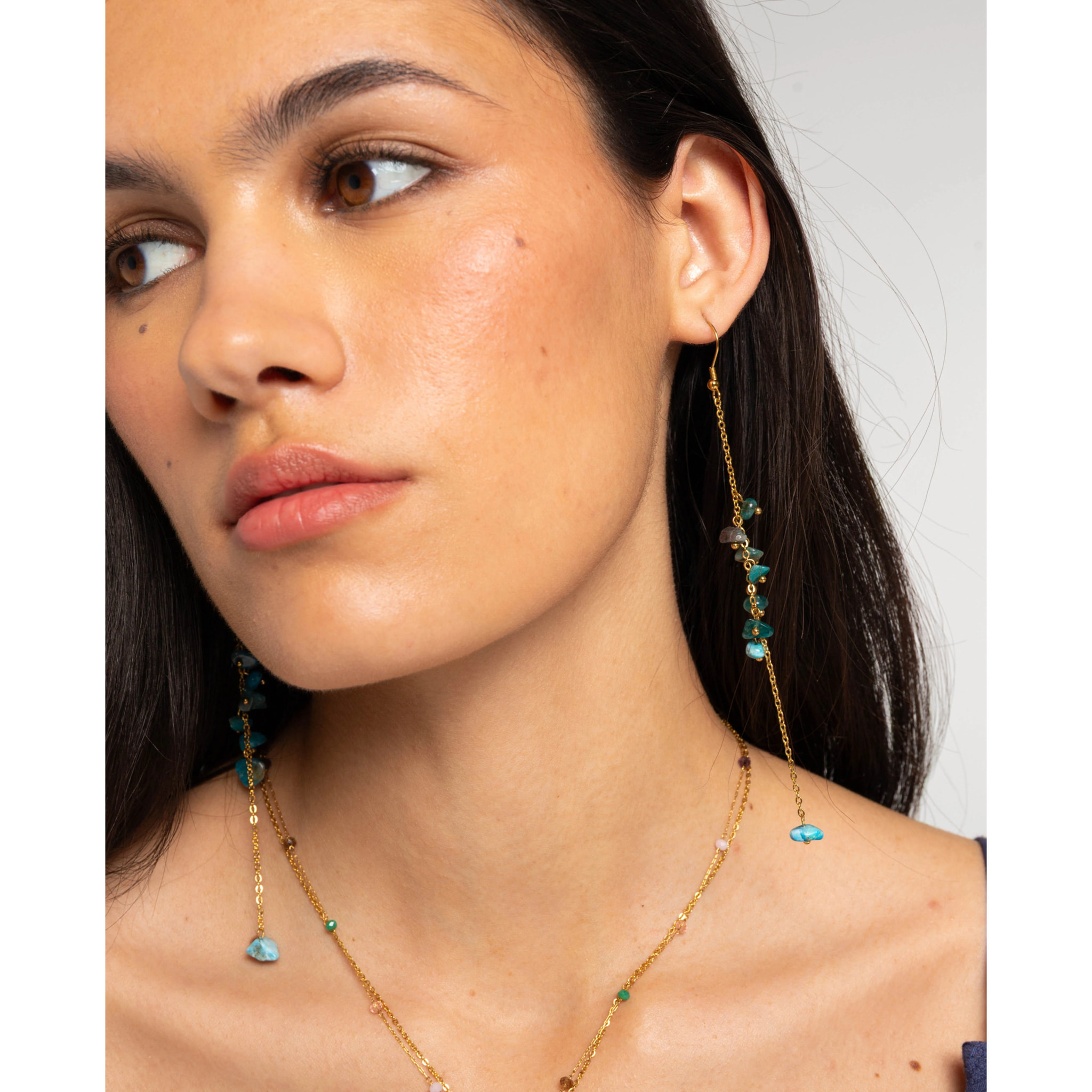 Pendientes largos con piedra natural