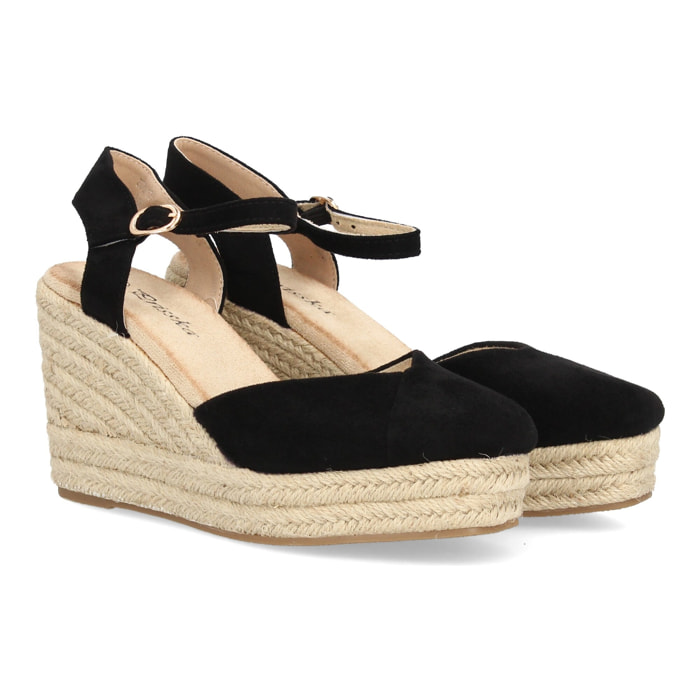 Cuñas de esparto con pulsera elegante para mujer.