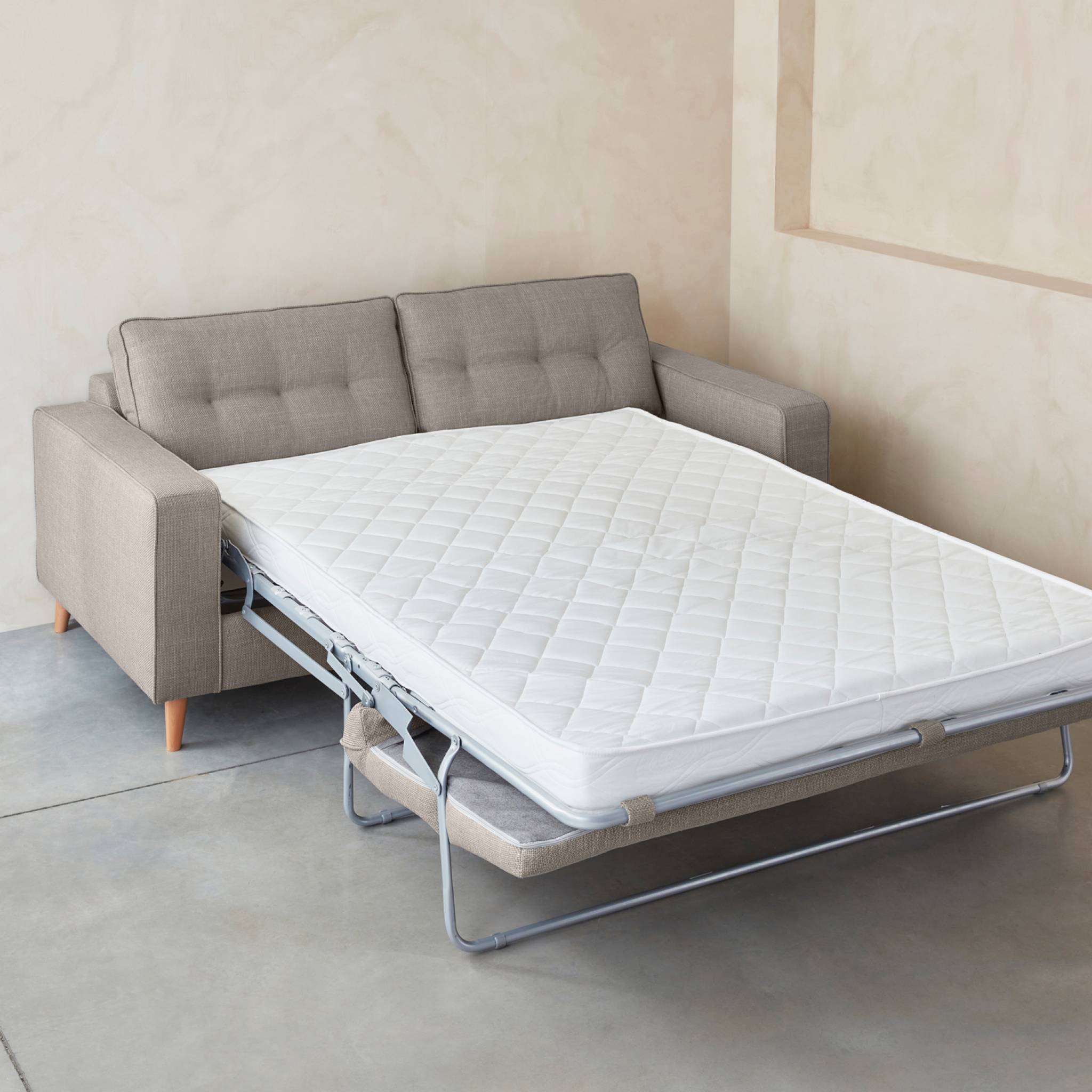 Canapé lit 3 places beige / lin avec matelas 12cm d'épaisseur. fabriqué en France