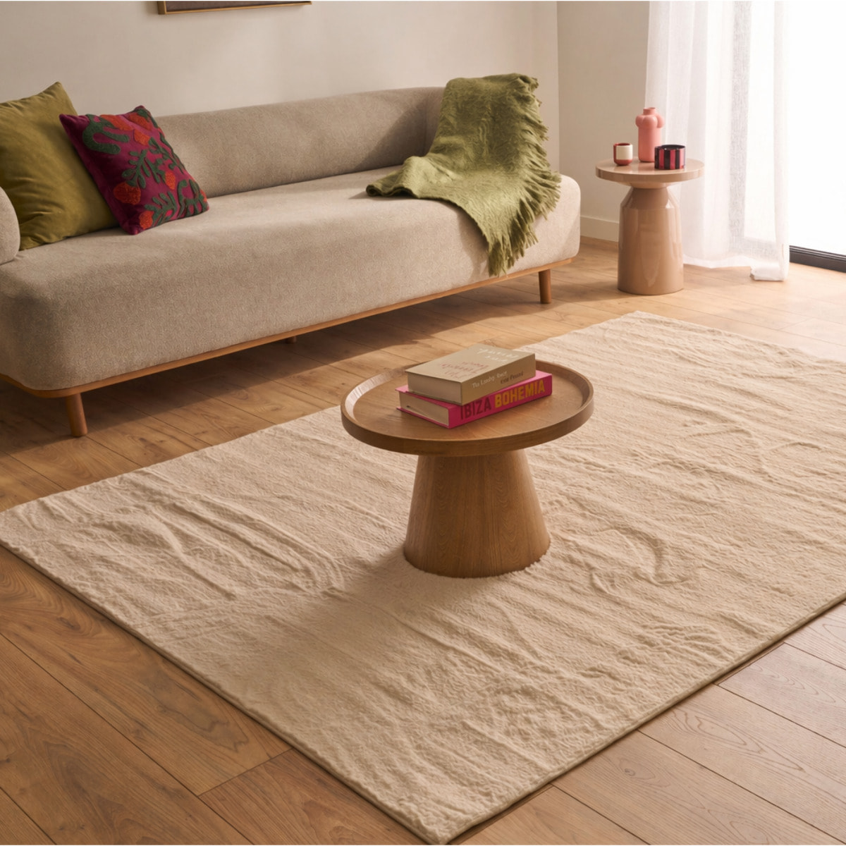 NUBE - Tapis doux et moelleux à poils courts crème