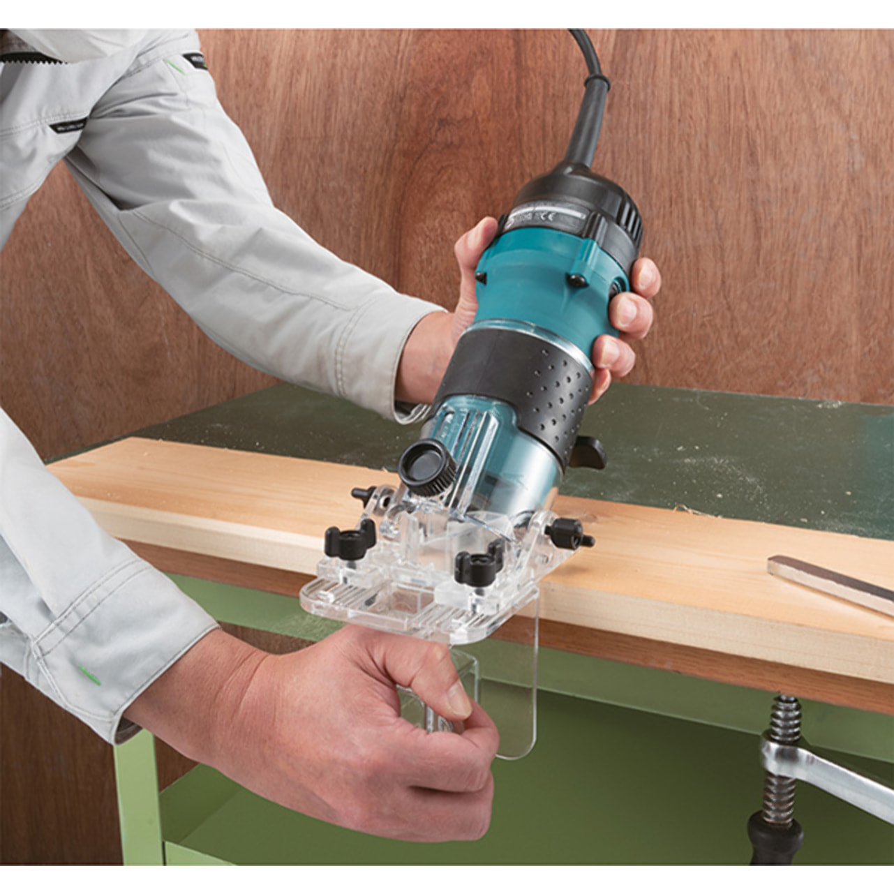 Recortadora MAKITA 530W Ø6 mm + MAK-PAC 2 - 3712J