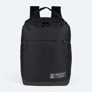 Mochila negra de poliéster reciclado MUNICH GATE X-39 UNDERSEAT BACKPACK