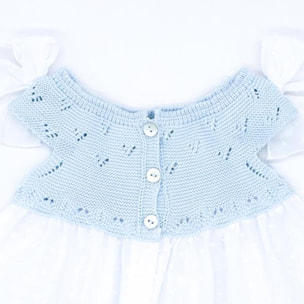 Vestido corto blanco, con cuerpo de punto azul y picunela azul en el bajo.