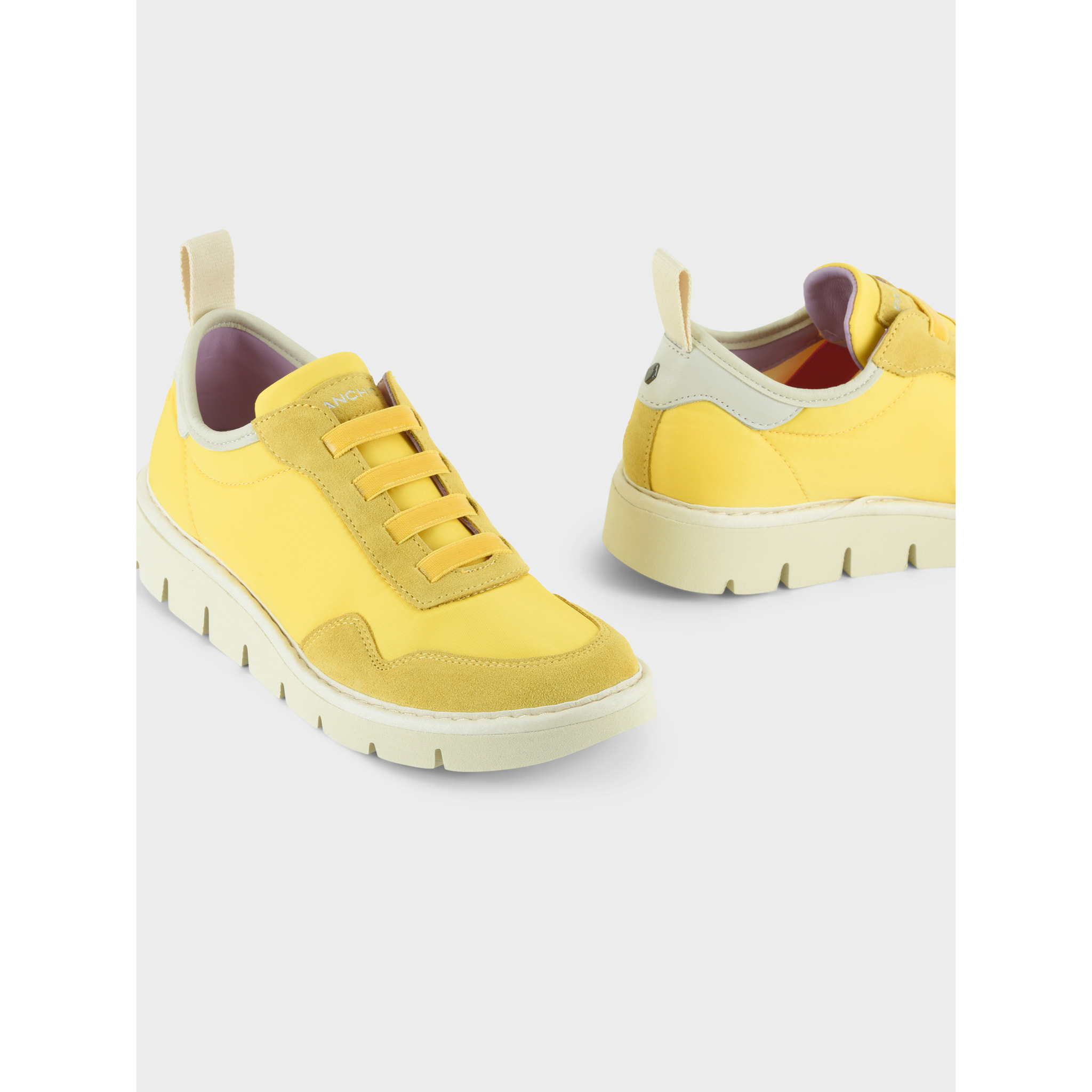 SLIP ON MUJER P05 DE NAILON Y ANTE AMARILLO