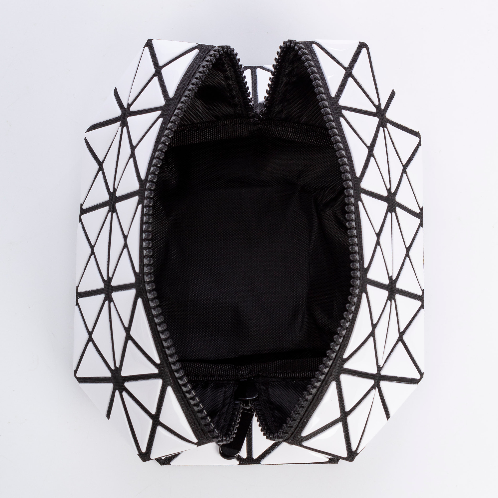 Zerba borsa a mano design geometrico.