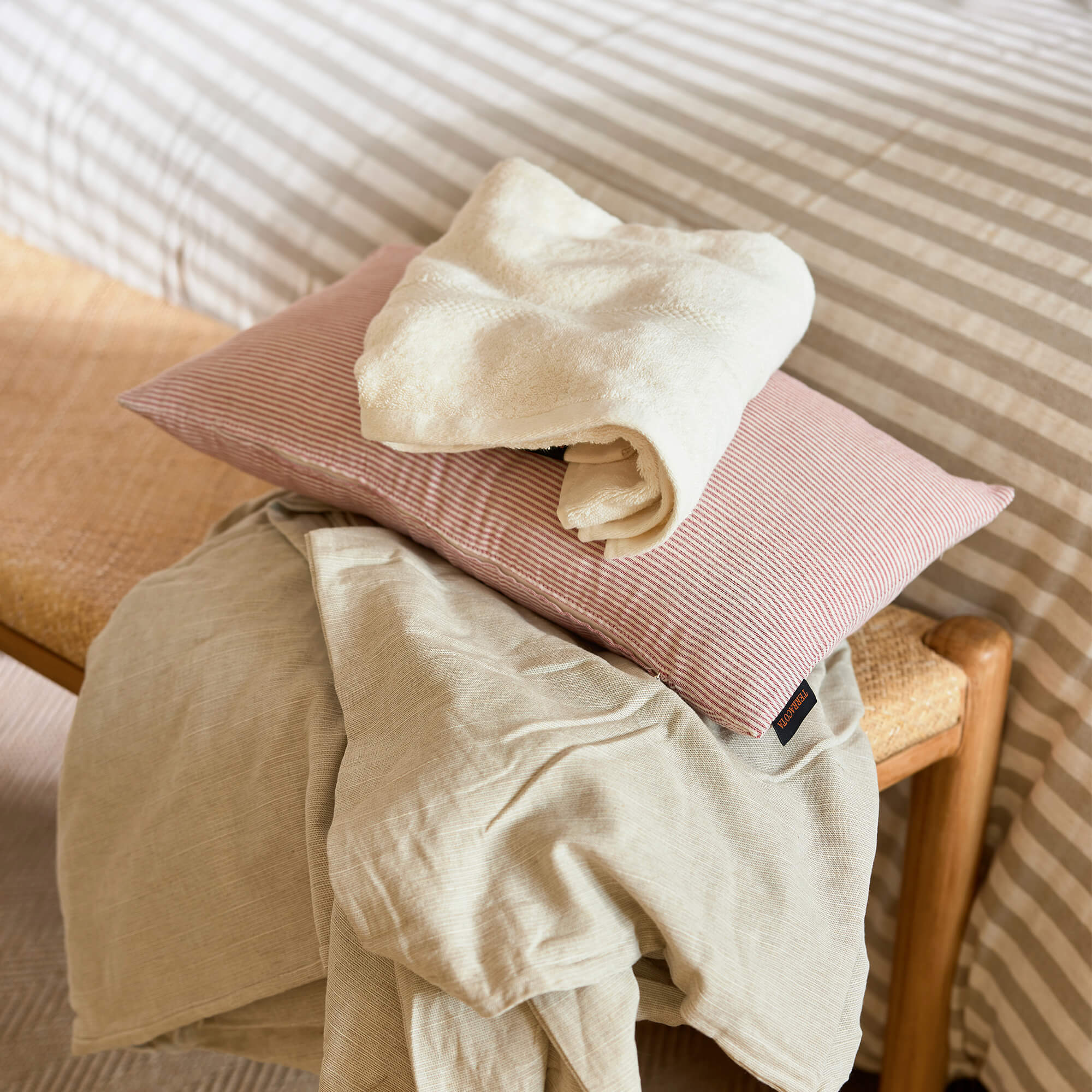Housse de coussin jacquard 30x50 cm Jávea pequeña Burdeox